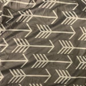 Grey and white arrow multi use car seat cover new